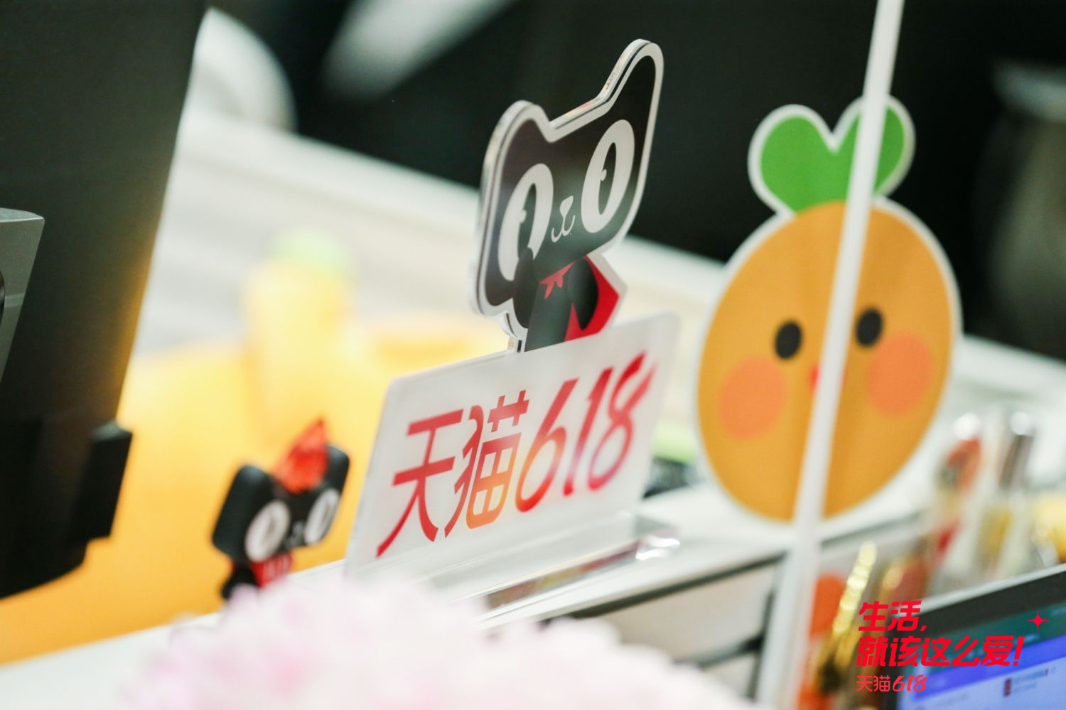 Alibaba Catatkan Pertumbuhan Tren Konsumsi Baru Saat Festival Belanja Tengah Tahun